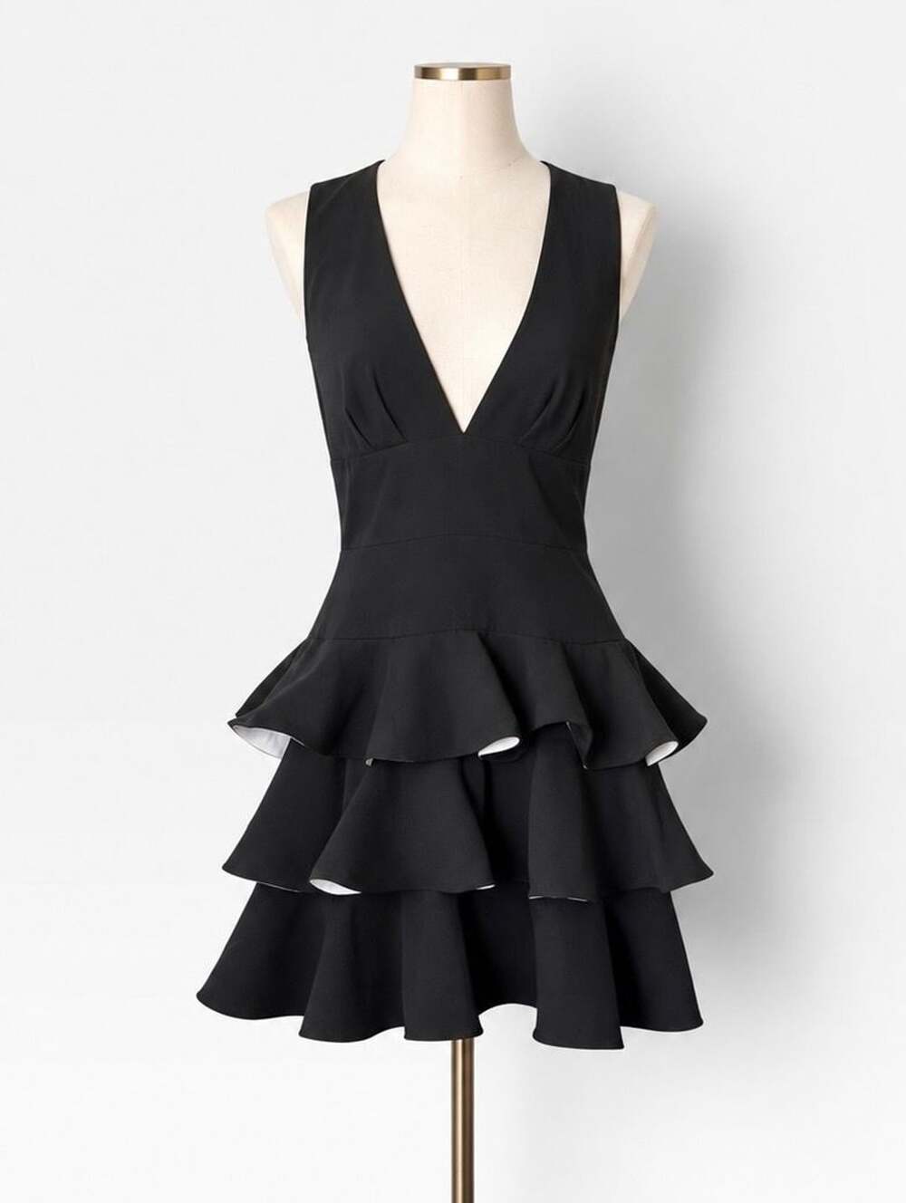 BCBGMAXAZRIA Katia Ruffled Plunge Neck Cocktail Dress Black Size Small: Small